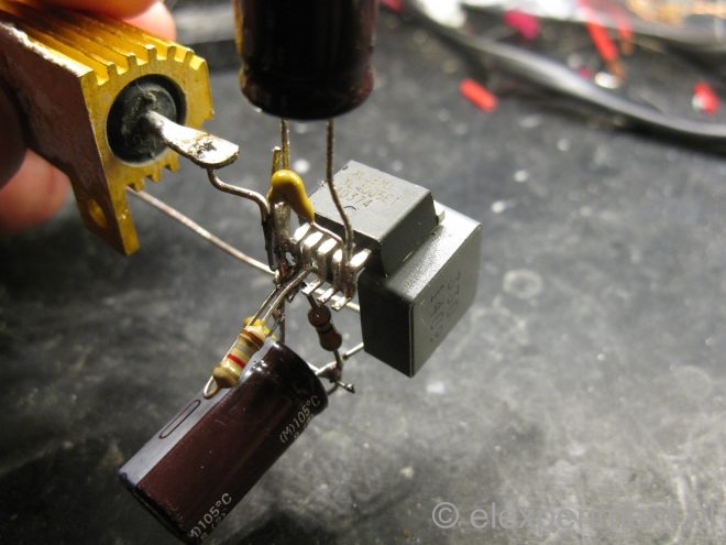 Buck converter, dead bug style - Elexperiment.nl